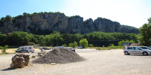 Méandre amont - Falaise Pont d'Arc