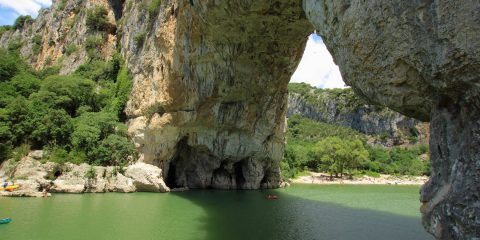 Grottes intérieures du Pont d'Arc