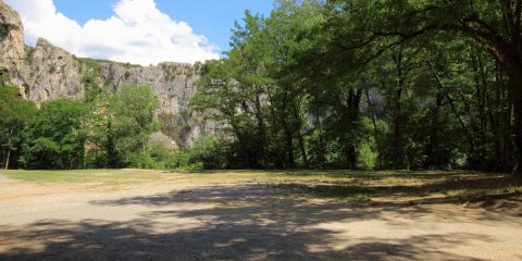 Plateforme au-dessus de la plage amont